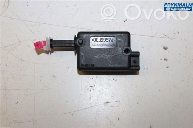 905548054R RENAULT Актуатор замка багажника купить в Днепр