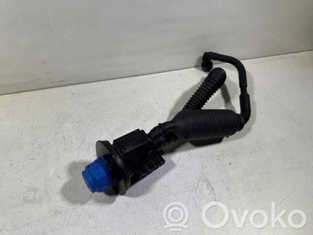 9104700100 MERCEDES Заливная горловина бака AD BLUE купить в Черновцы