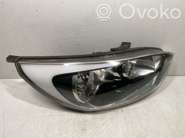 Фара правая 921021W280 HYUNDAI
