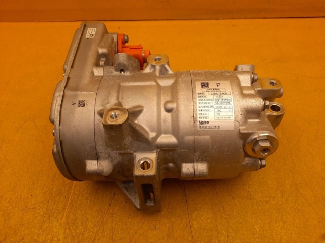 NISSAN 926006UM0B Компрессор кондиционера в наличии Полтава