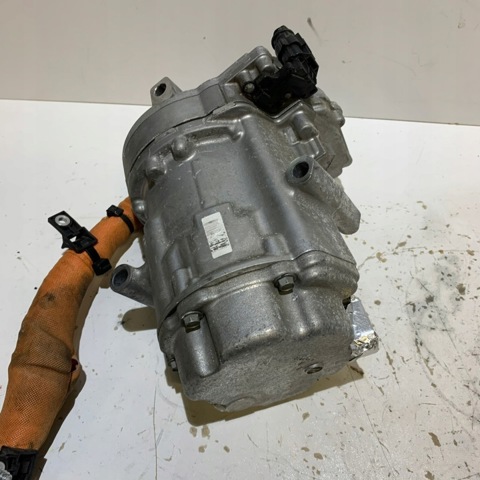 RENAULT 926008231R Компрессор кондиционера в наличии Львов