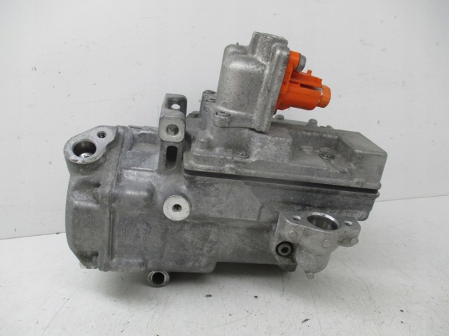 RENAULT 926008999R Компрессор кондиционера в наличии Николаев