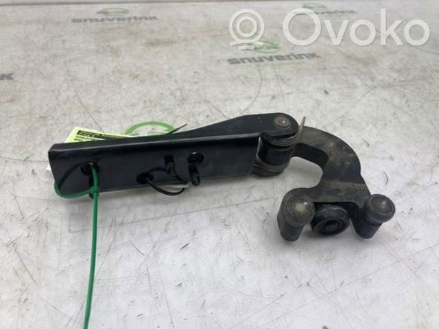 93167772 OPEL Ролик двери боковой (сдвижной) правый центральный купить в Житомир