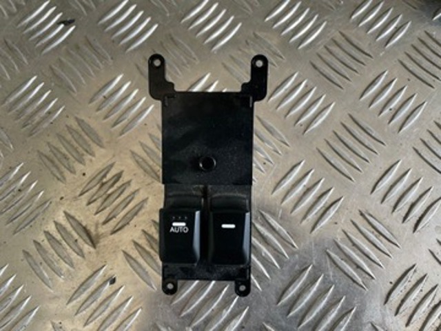HYUNDAI 935701W000 в наличии Николаев