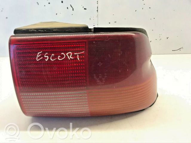 Правый стоп Форд Эскорт VII