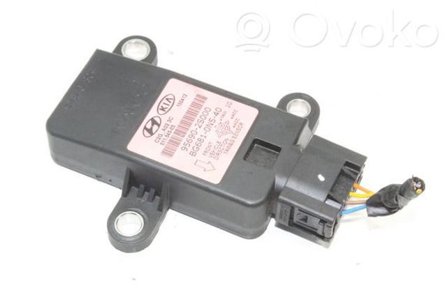 956902S000 HYUNDAI Датчик ESP купить в Каменское