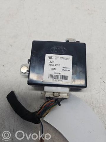 957003E100 HYUNDAI купить в Ужгород
