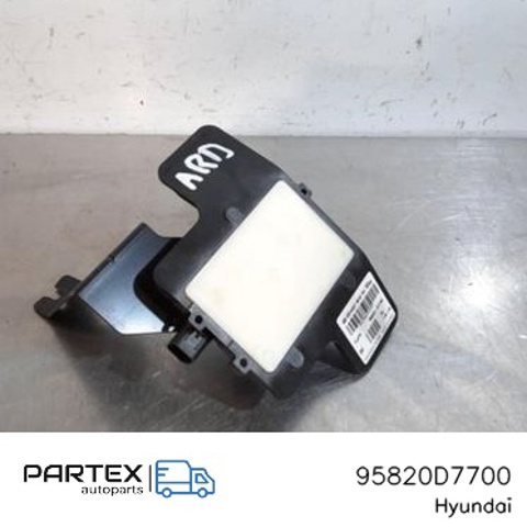 95820D7700 HYUNDAI Датчик контроля мертвой зоны задний купить в Николаев