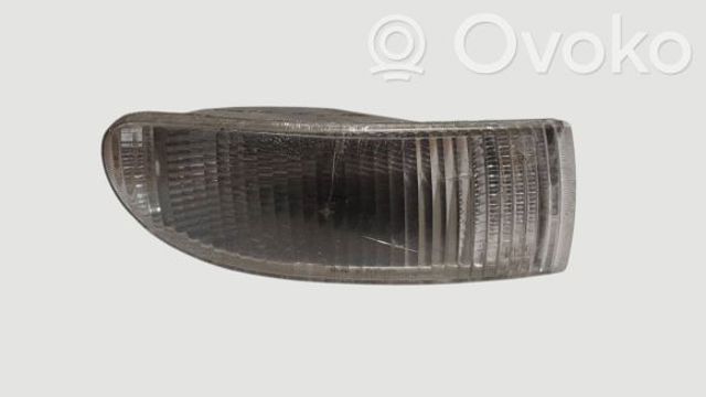 Поворотник правый 95GG13368AA FORD