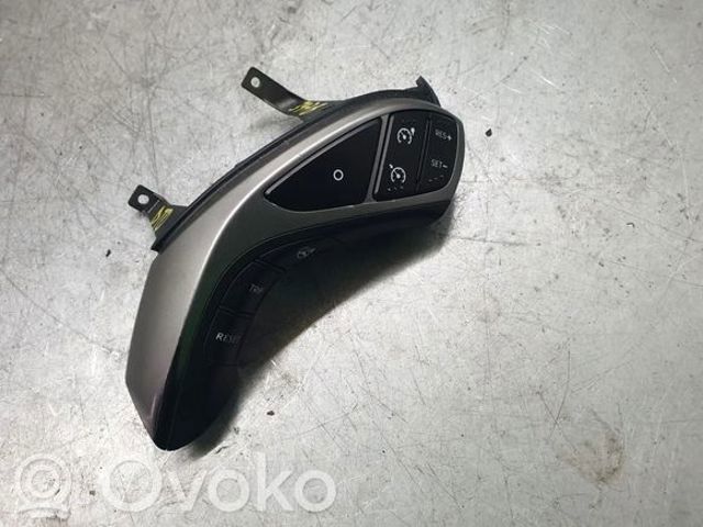 HYUNDAI 96710A6750RDR Блок кнопочных переключателей рулевого колеса в наличии Житомир