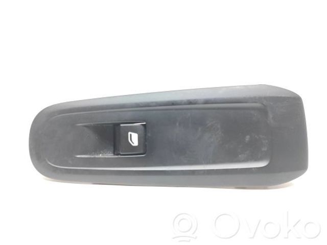 Кнопки заднего правого стеклоподъёмника 96762292ZD PEUGEOT