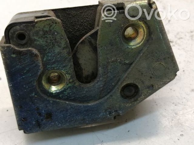 FORD 96VBV264A26AA Замок двери боковой сдвижной правой в наличии Черновцы