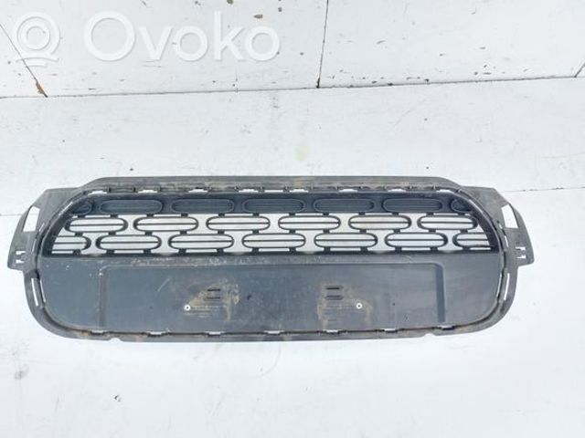 98335045XT Решетка бампера переднего центральная купить Львов