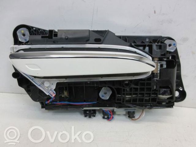 Ручка двери передней наружная правая A0997603205 MERCEDES