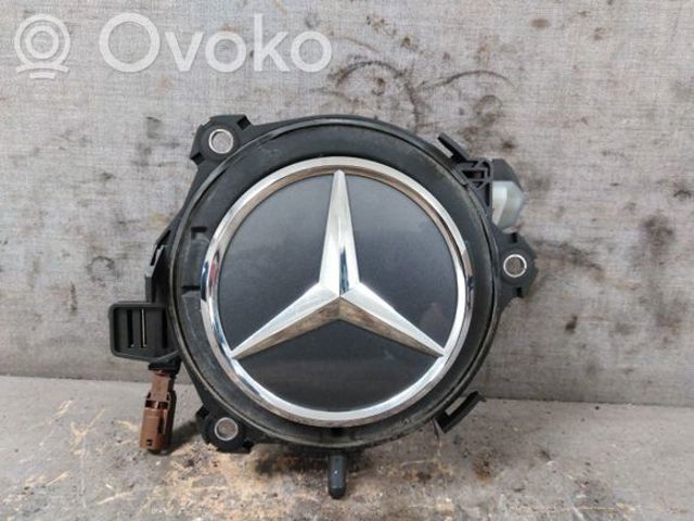 MERCEDES A0998108500 Эмблема крышки багажника (фирменный значок) в наличии Чернигов