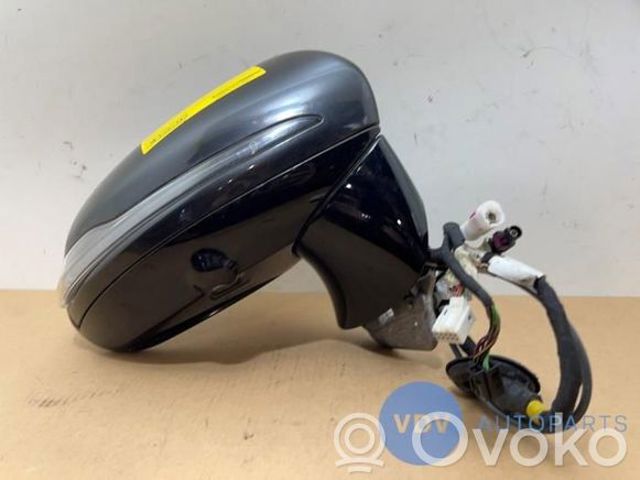 Накладка правого бокового зеркала A0998110200 MERCEDES