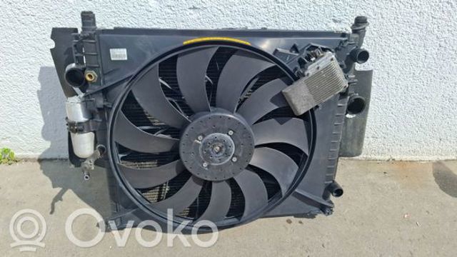 Диффузор радиатора охлаждения в сборе с мотором A1635000293 MERCEDES