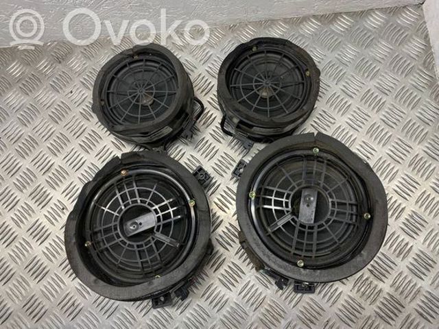 A1638200802 MERCEDES Динамик задней двери купить в Чернигов