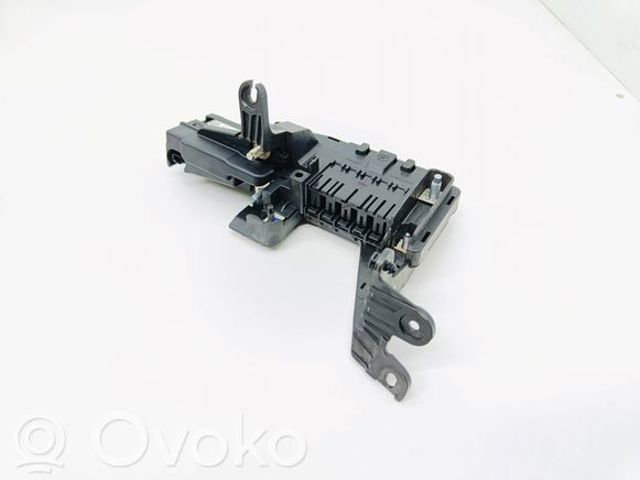 Монтажный блок предохранителей A1665402950 MERCEDES
