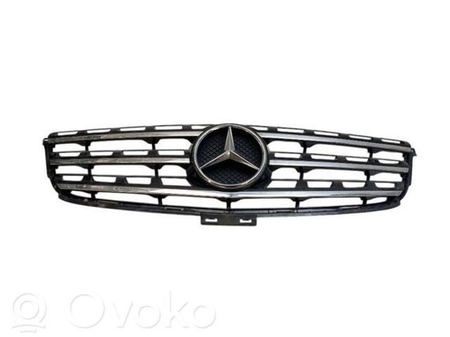 MERCEDES A16688009859982 Решетка радиатора в наличии Каменское
