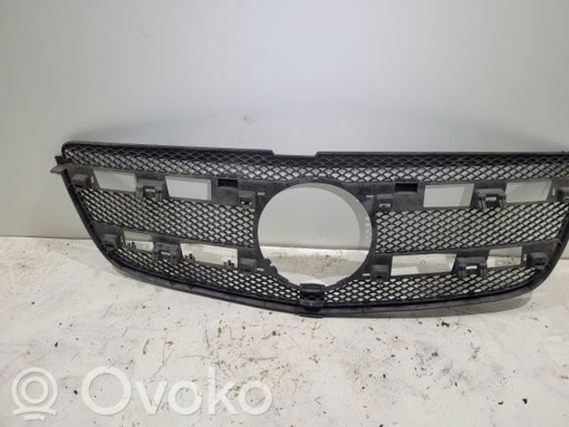 A1668850054 Решетка радиатора купить Ужгород