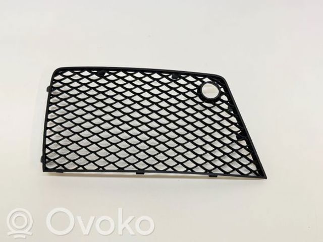 MERCEDES A1668854522 Заглушка (решетка) противотуманных фар бампера переднего левая в наличии Павлоград