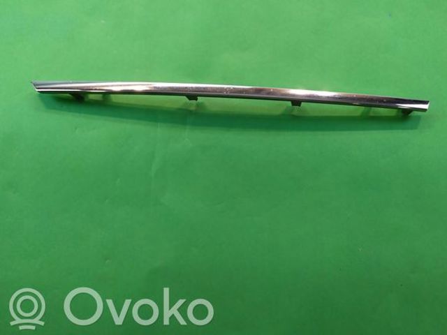 Молдинг решетки радиатора, верхний A1668881185 MERCEDES