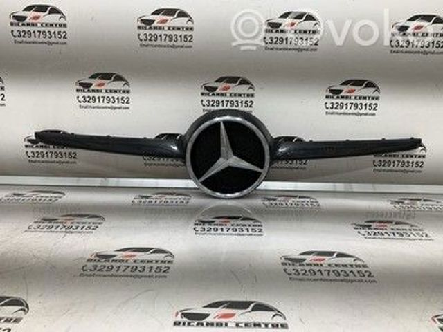 Облицовка радиатора A1768880085 MERCEDES
