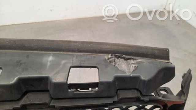 A20588801609982 MERCEDES Решетка радиатора купить в Черновцы