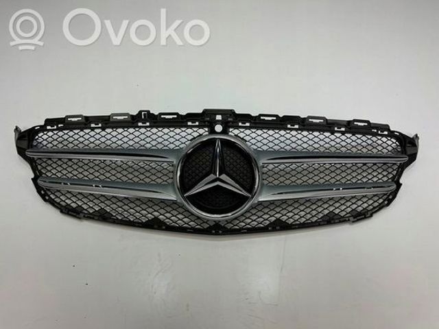 Облицовка радиатора A2058880323 MERCEDES