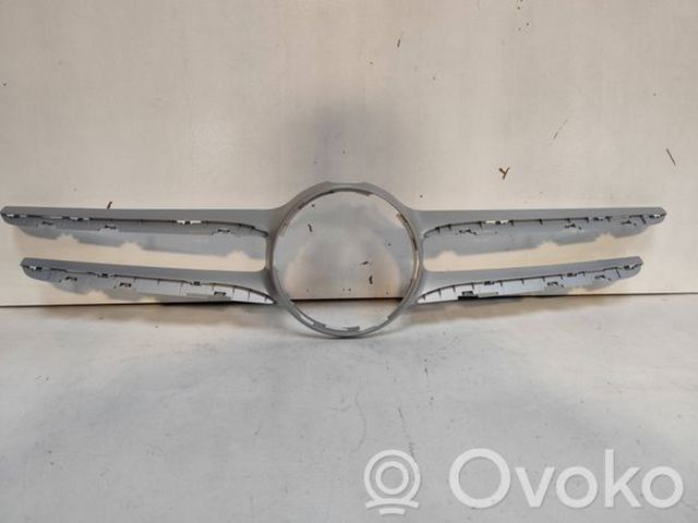 MERCEDES A20588807609982 Решетка радиатора в наличии Каменское