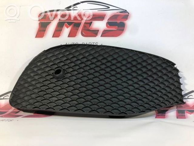 MERCEDES A2138851600 Решетка бампера переднего правая в наличии Сумы