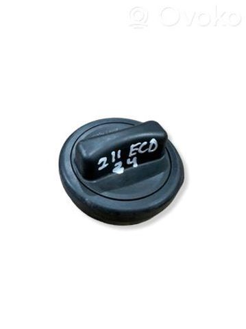 Пробка топливного бака A2204700705 MERCEDES
