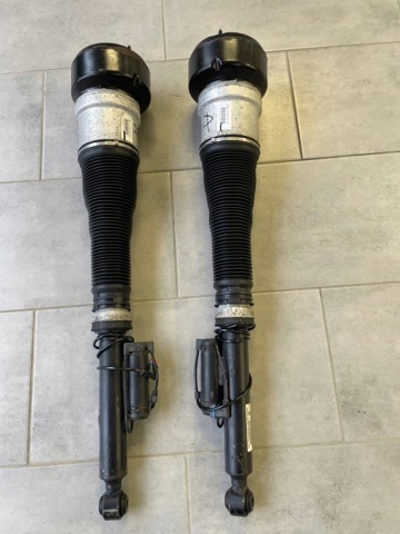 A2213202213 MERCEDES Амортизатор задний правый купить в Одесса