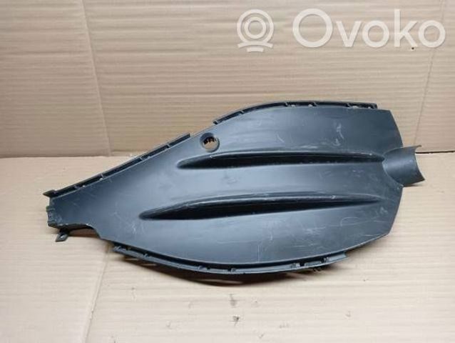 Правая решетка переднего бампера A2438857301 MERCEDES