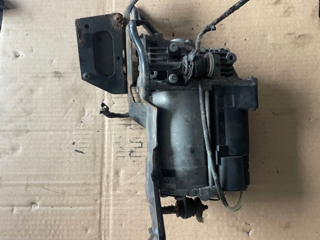 Компрессор подкачки амортизаторов A2513202704 MERCEDES