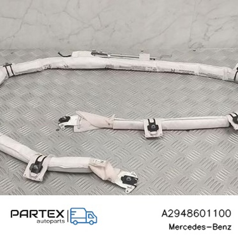 MERCEDES A2948601100 Шторка боковая, правая в наличии Львов