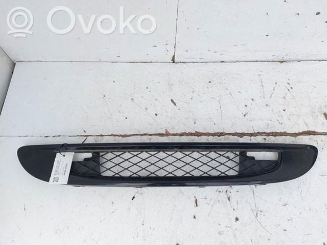 MERCEDES A4518880123C22A Решетка радиатора в наличии Павлоград