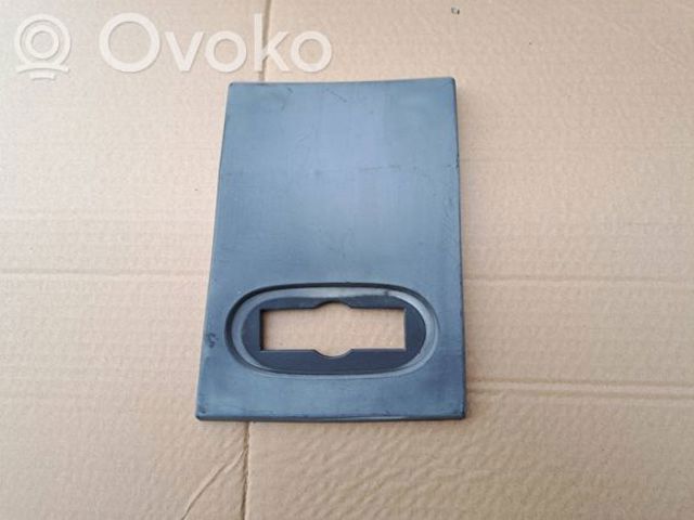 MERCEDES A9066903062 Накладка стойки кузова внешняя передняя левая в наличии Ирпень