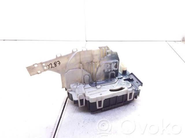 Запор кабины A9067201435 MERCEDES