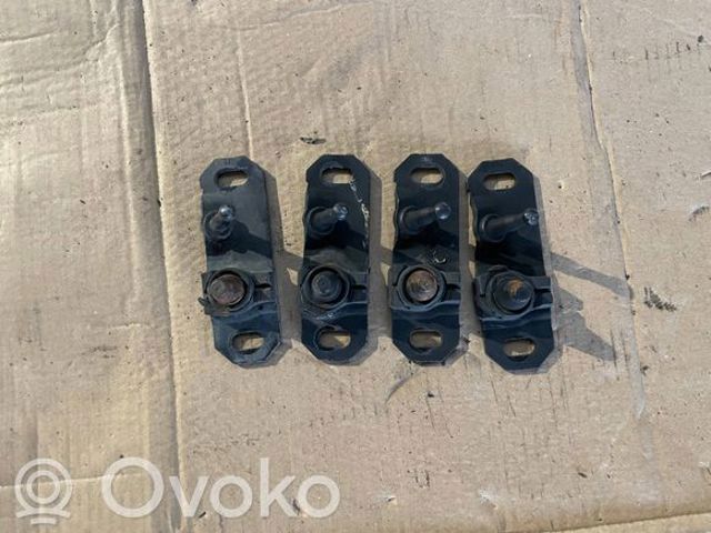 A9067660262 MERCEDES Ограничитель сдвижной двери, на двери купить в Хмельницкий