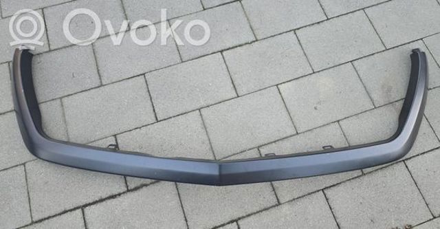 MERCEDES 9068880051 Накладка решетки радиатора нижняя в наличии Львов