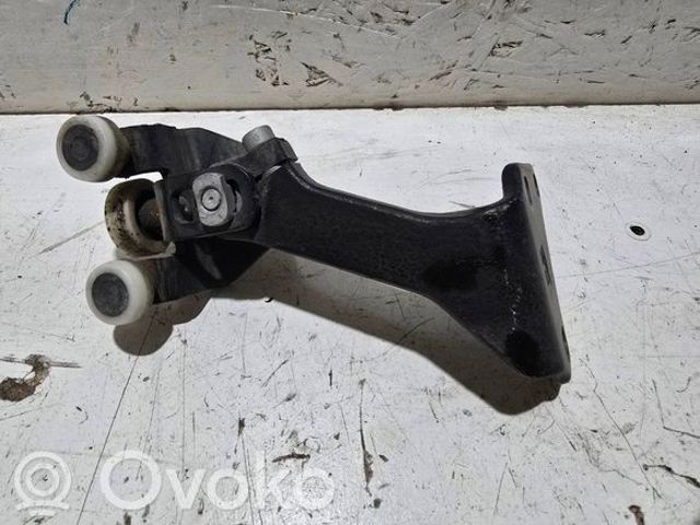 A9107605700 MERCEDES Ролик двери боковой (сдвижной) правый верхний купить в Николаев