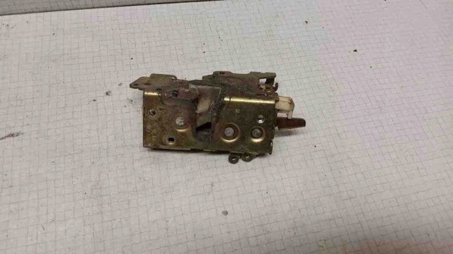 MERCEDES A9737200835 Замок двери передней правой в наличии Кривой Рог