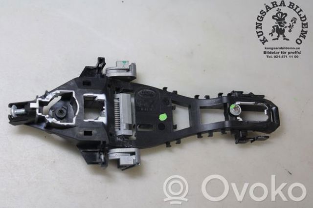 C2Z31750 Держатель наружной ручки двери передней правой купить Черновцы