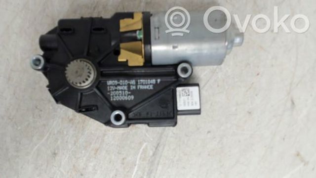 LAND ROVER EGQ500030 Мотор привода люка в наличии Черновцы