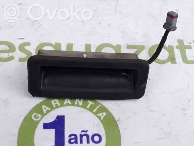 Кнопка привода замка крышки багажника (двери 3/5-й (ляды) FQY500020 LAND ROVER