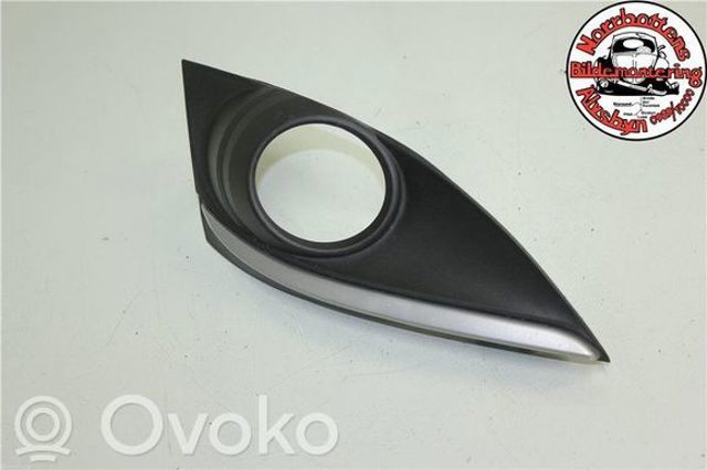 MAZDA GDK550C13C Заглушка (решетка) противотуманных фар бампера переднего правая в наличии Ирпень