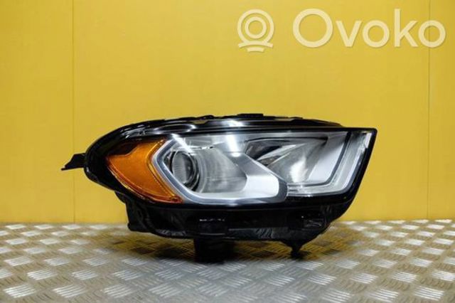 FORD GN1513W029SF Правая фара в наличии Чернигов