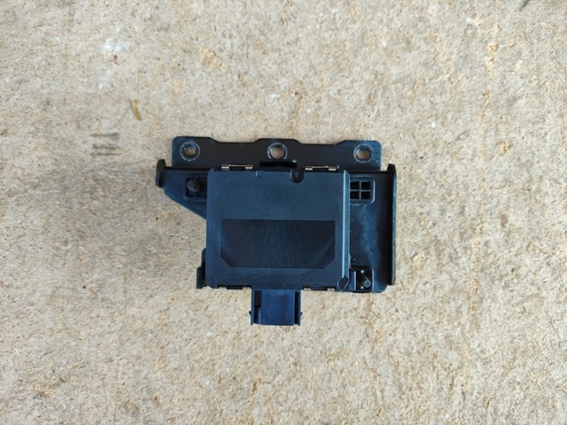 HYUNDAI H899111000 в наличии Николаев